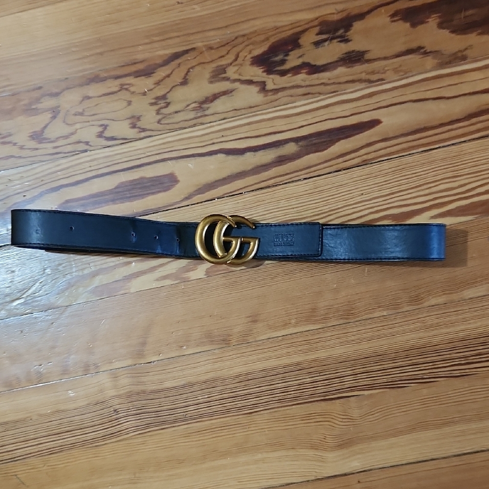Gucci Black Belt with Gold Double G Buckle